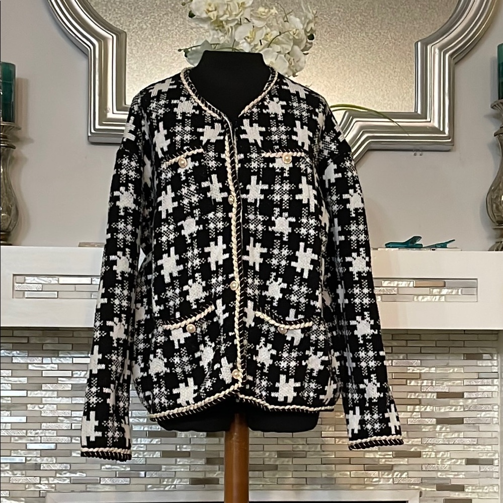 Elegant Women's v neck with faux pearls buttons career Jacket size 2X